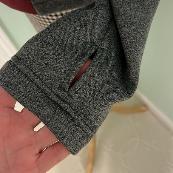 North Face Pullover Jacket - Picture 5 of 8